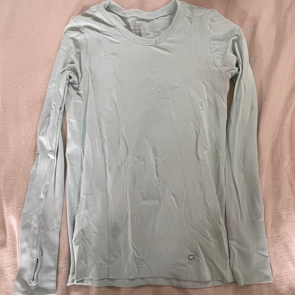 Gapfit Athletic top - Picture 2 of 3